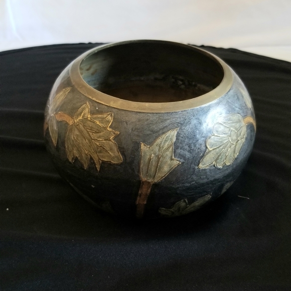 Other - Brass decorative bowl